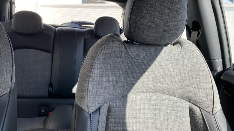 MINI Hatchback 135kW Cooper S Level 2 33kWh 3dr Auto Electric Hatchback